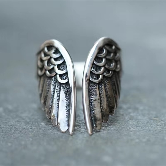 Jewelry - One size Wings Silver plated Ring